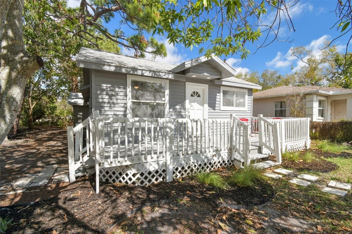 701 37th Avenue Dr., Bradenton, FL 34208