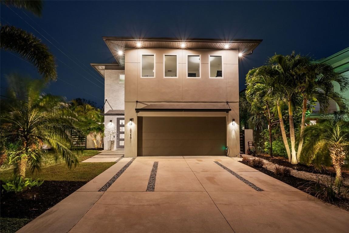 2305 Pine Ter., Sarasota, FL 34231