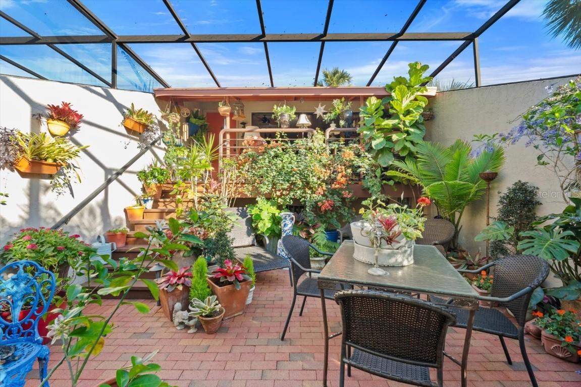 341 Bobby Jones Rd., Sarasota, FL 34232