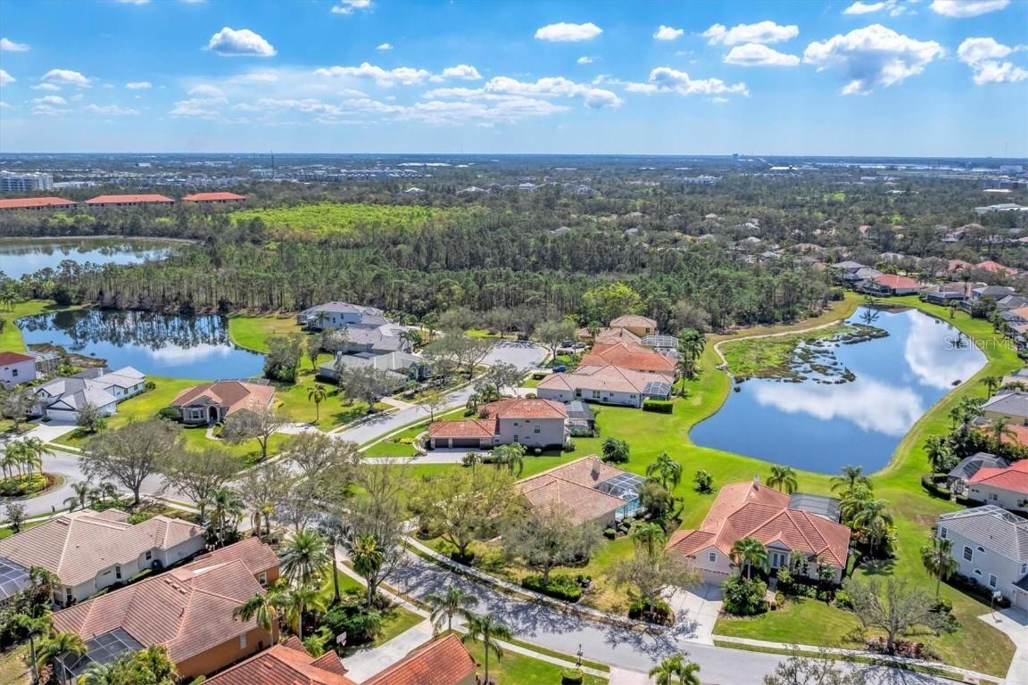 9612 Old Hyde Park Pl., Bradenton, FL 34202