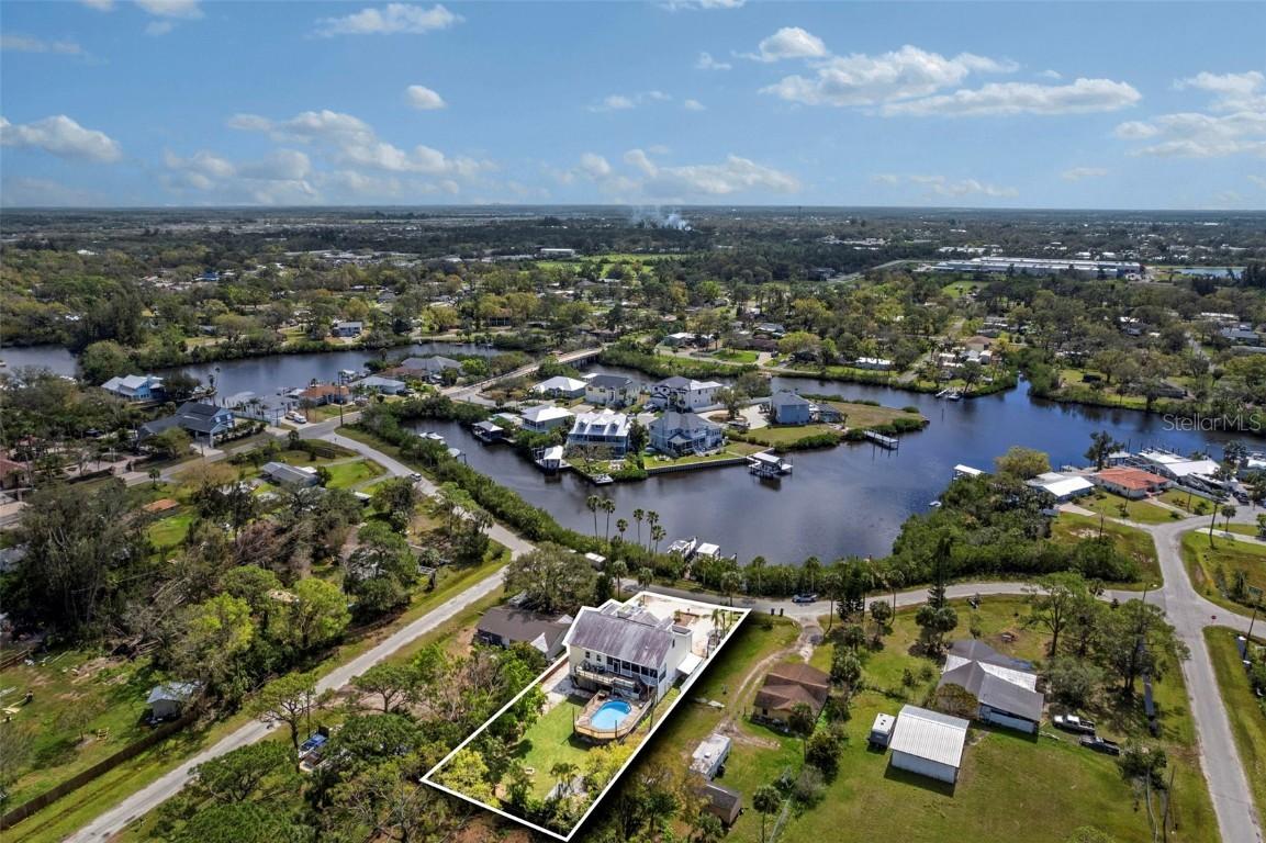 503 1st Ave., Ruskin, FL 33570