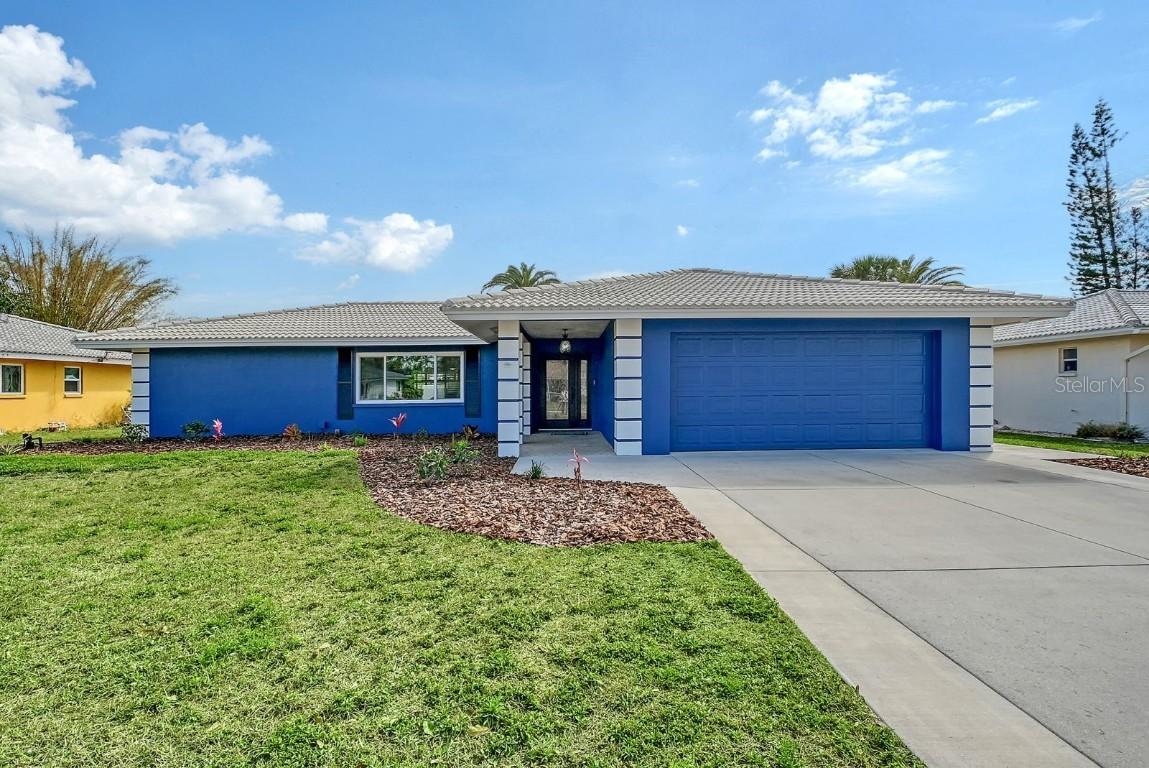 2434 Carlisle Pl., Sarasota, FL 34231
