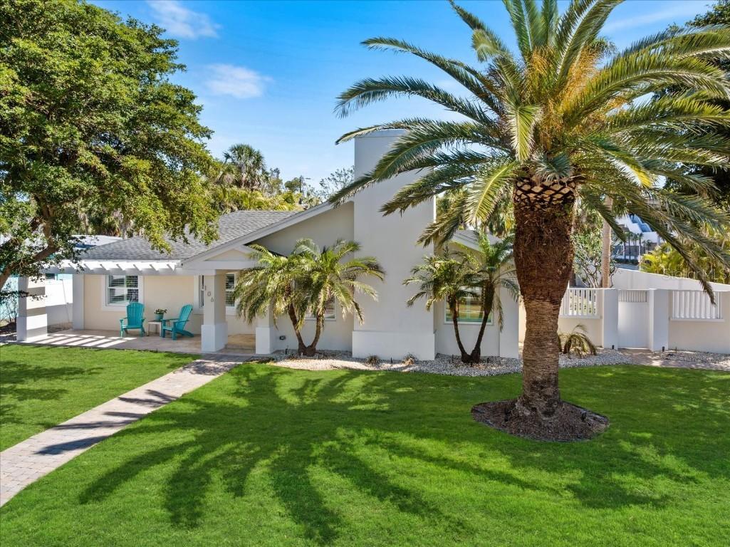 106 N Blvd Of The Presidents, Sarasota, FL 34236