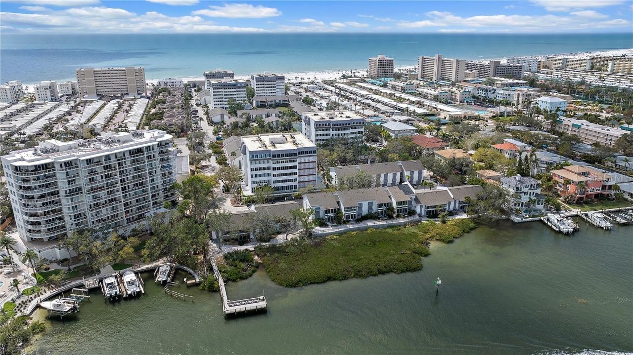 6063 E Peppertree Way #111, Sarasota, FL 34242
