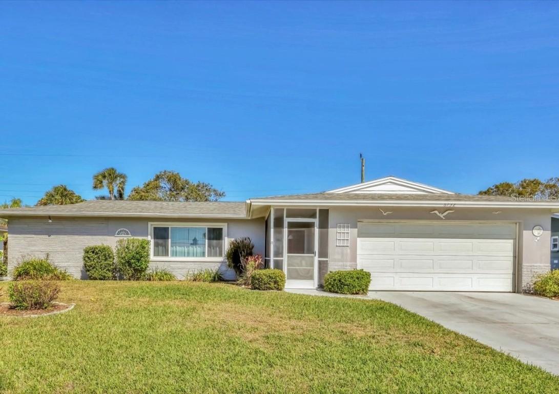 6732 Keystone Dr., Sarasota, FL 34231