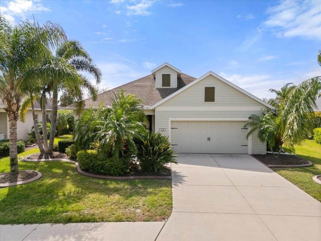 11742 Forest Park Cir., Bradenton, FL 34211