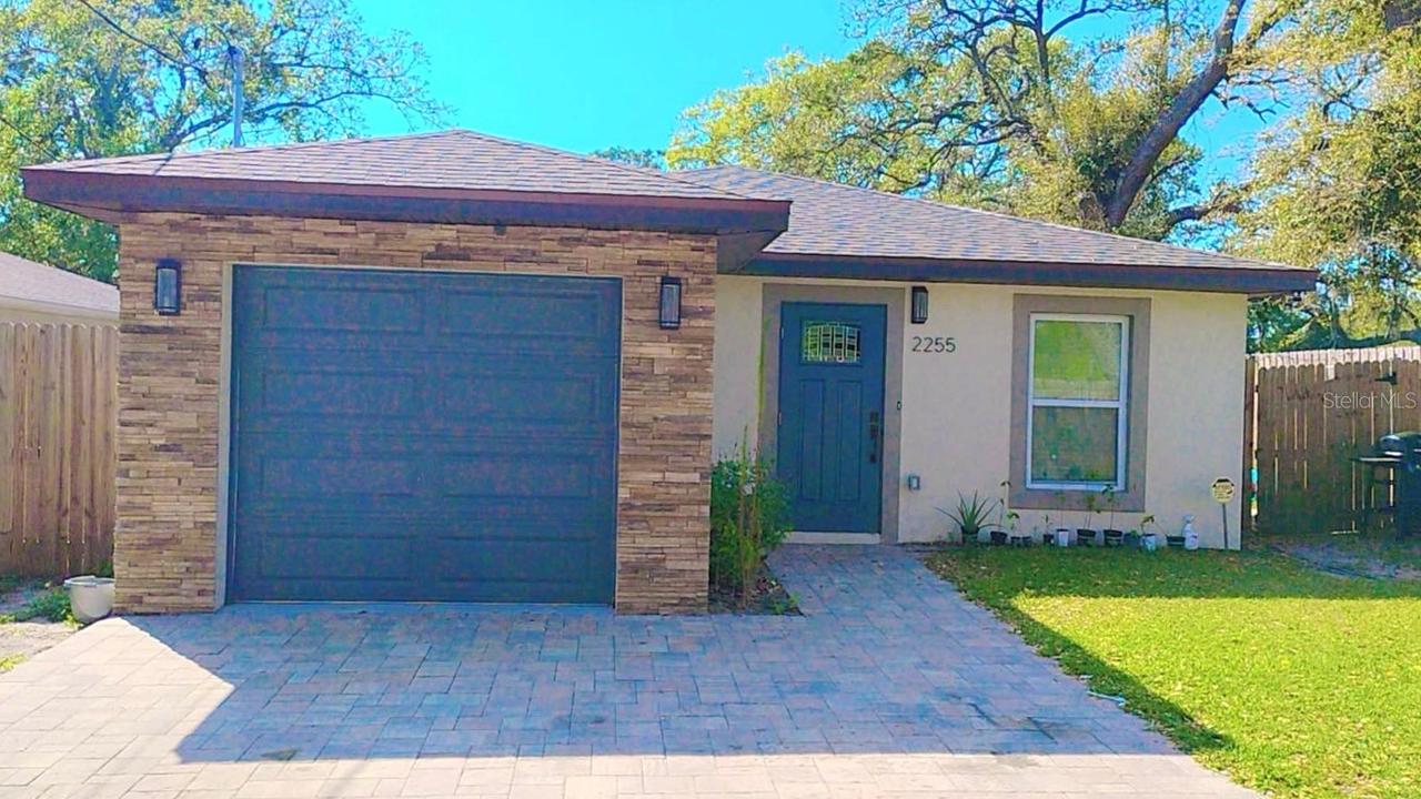2255 Chester Ave., Sarasota, FL 34234