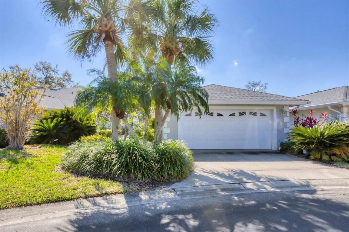 5608 Country Club Way, Sarasota, FL 34243