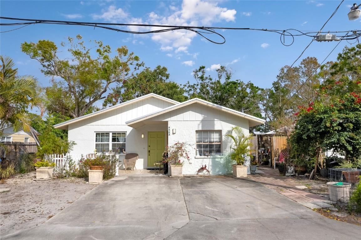 4487 Flatbush Ave., Sarasota, FL 34233