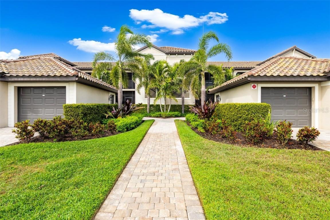 5694 Palmer Cir. #204, Lakewood Ranch, FL 34211