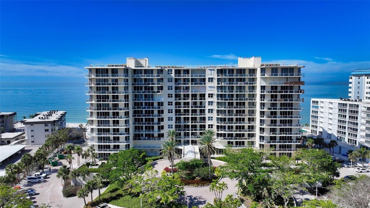 1800 Benjamin Franklin Dr. #B208, Sarasota, FL 34236