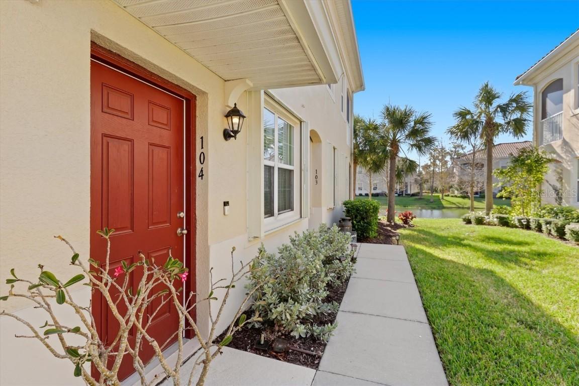 8323 Enclave Way #104, Sarasota, FL 34243