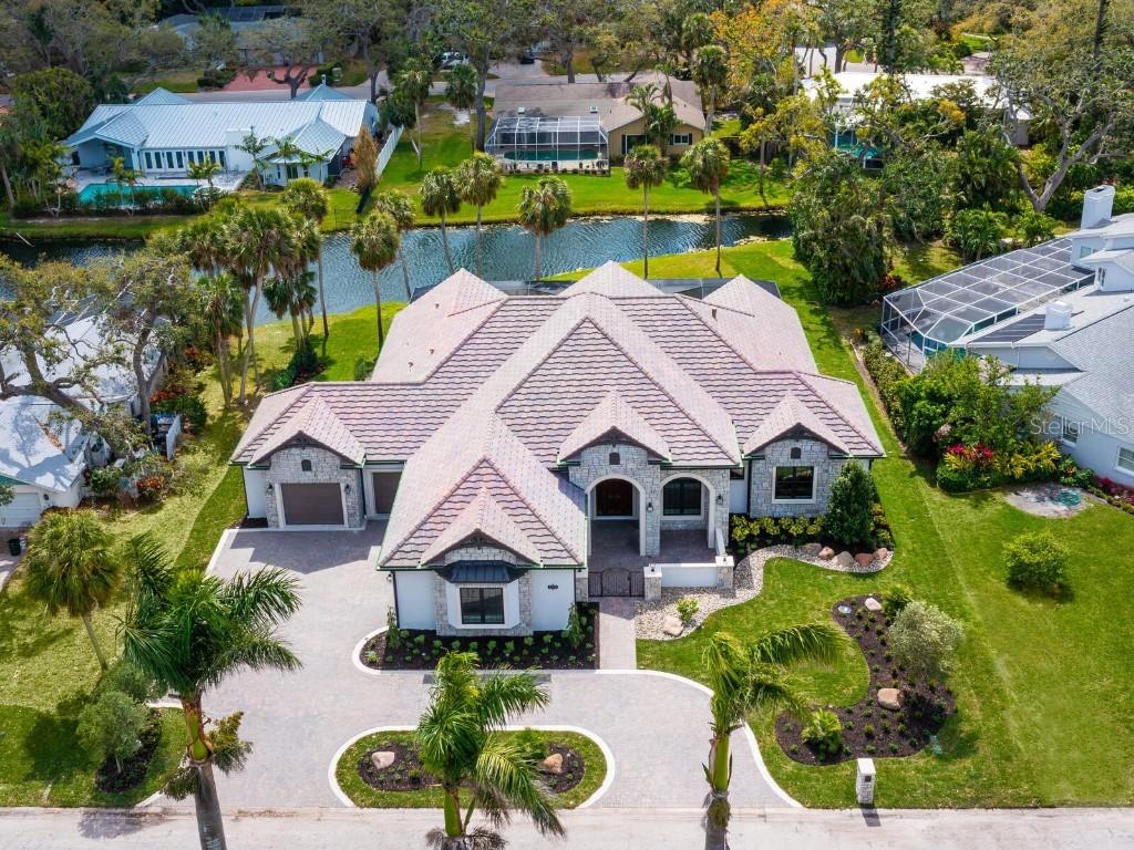 1575 Eastbrook Dr., Sarasota, FL 34231