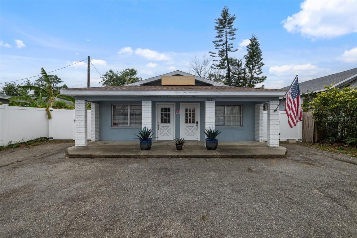 1117 30th Ave., Bradenton, FL 34205