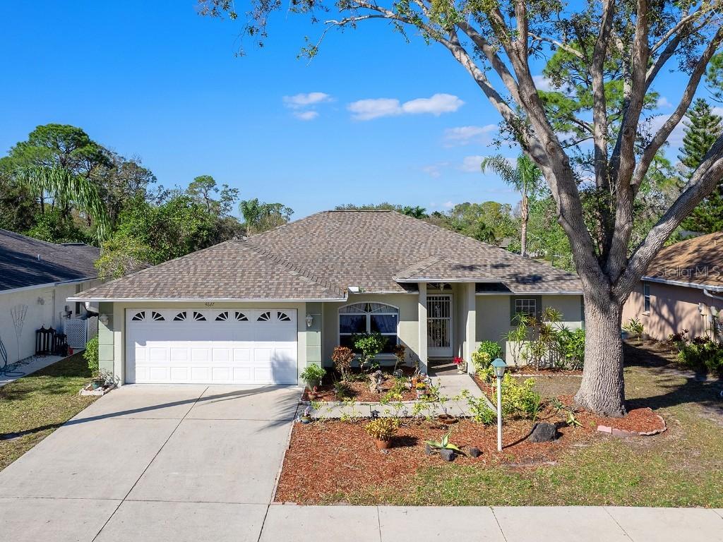 4627 Breezy Pines Blvd., Sarasota, FL 34232