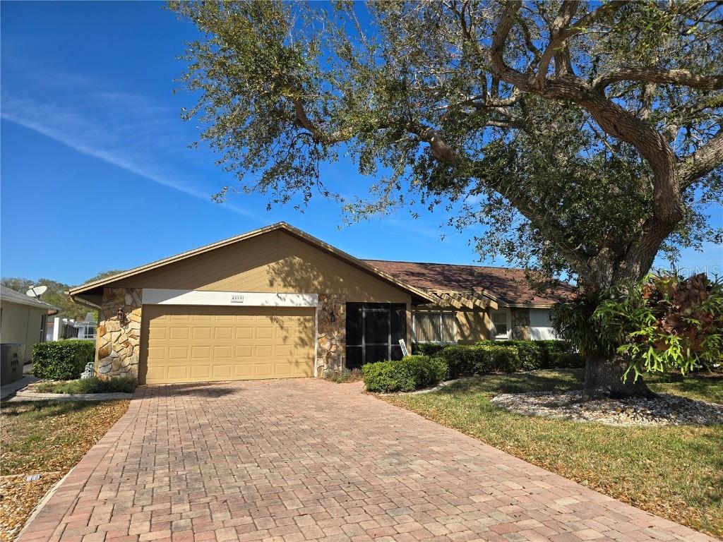 4899 Hamlets Grove Dr., Sarasota, FL 34235