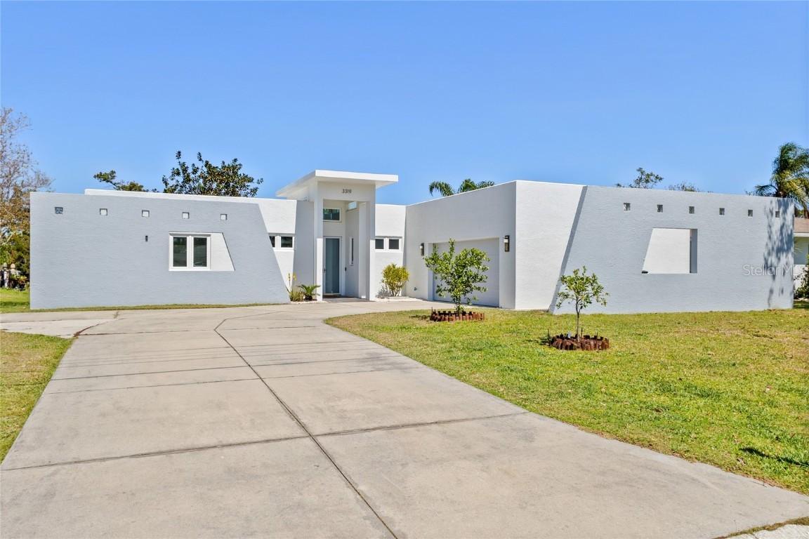 3319 Mayflower St., Sarasota, FL 34231