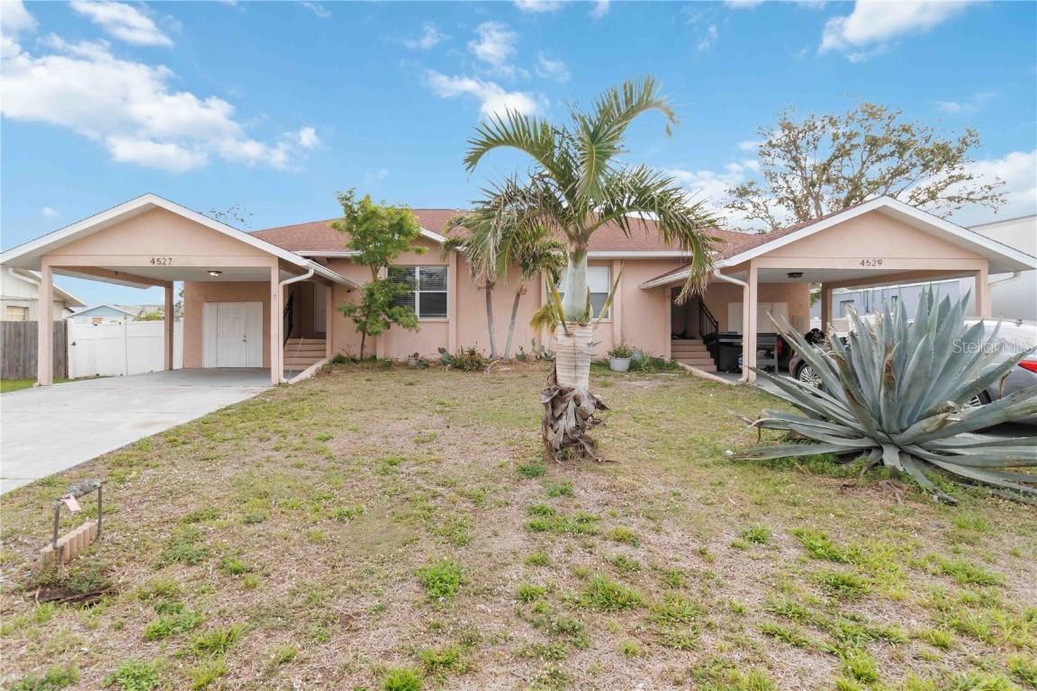 4527 86th Street Ct., Bradenton, FL 34210