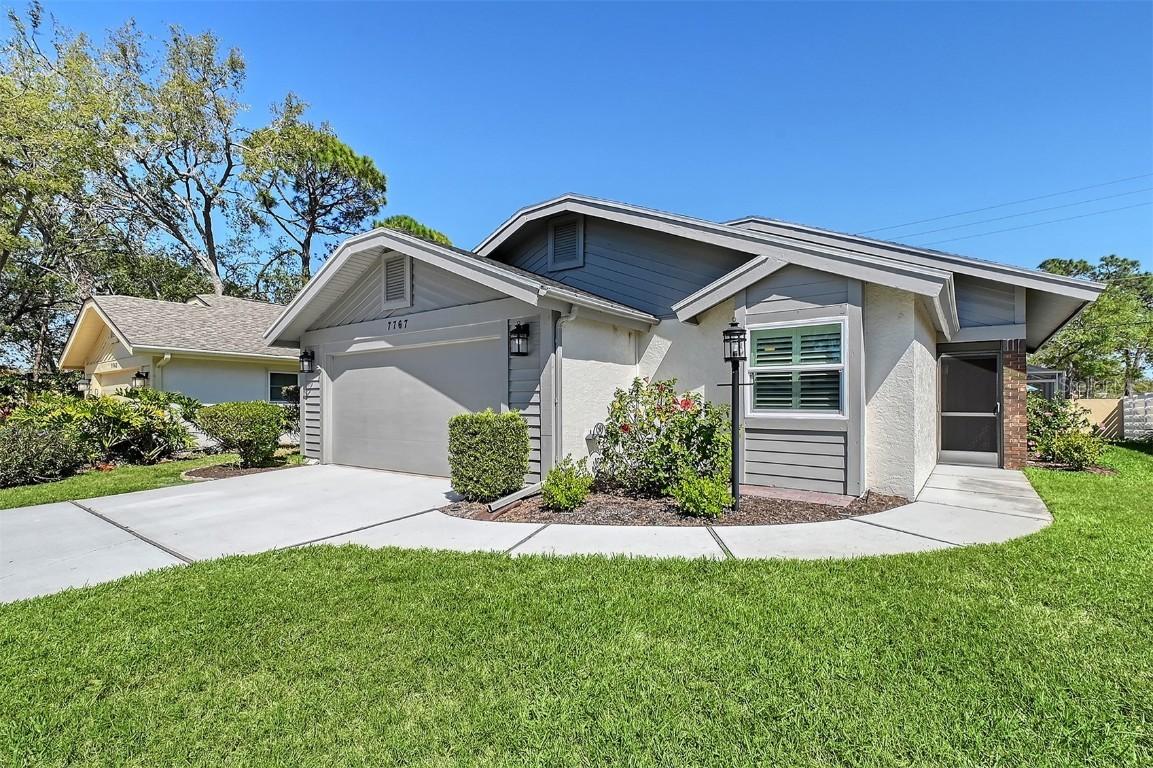 7767 Pine Trace Dr., Sarasota, FL 34243