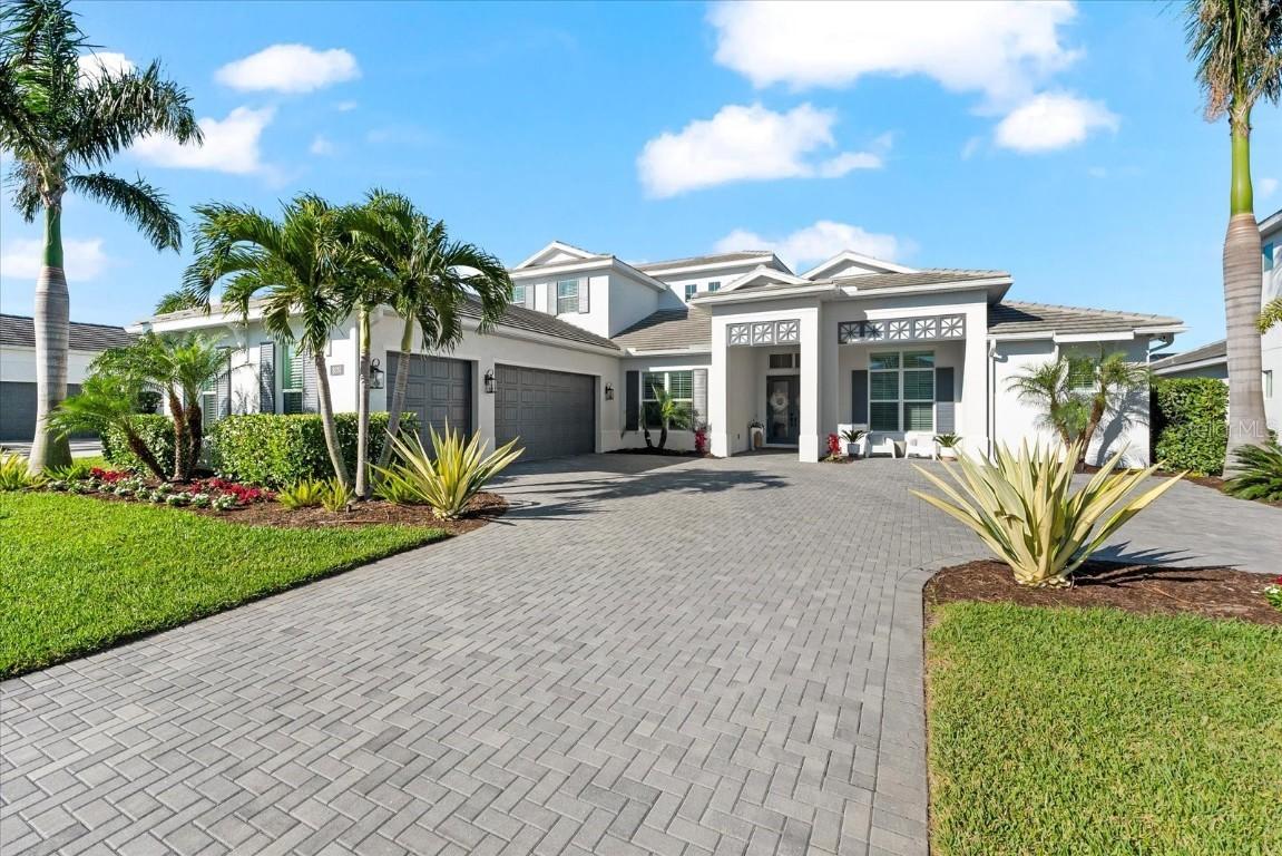 8281 Redonda Loop, Lakewood Ranch, FL 34202