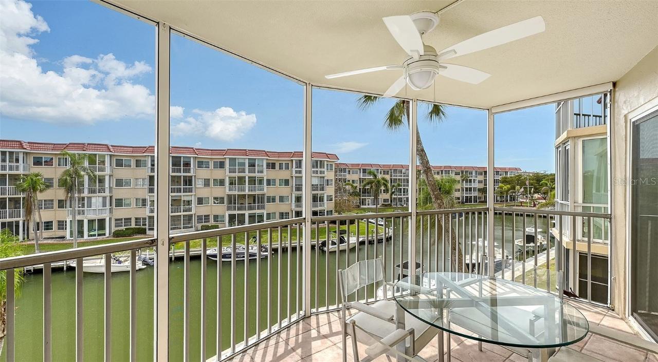 1250 N Portofino Dr. #303, Sarasota, FL 34242