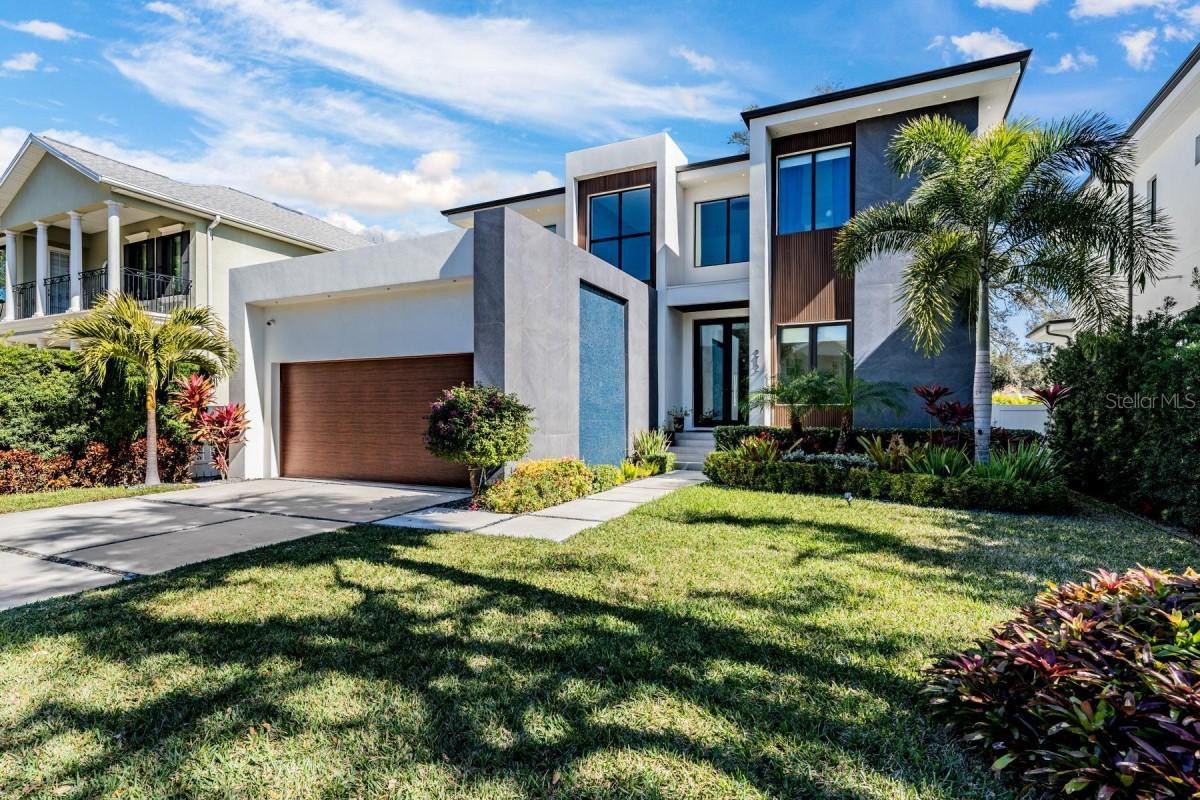 212 S Renellie Dr., Tampa, FL 33609