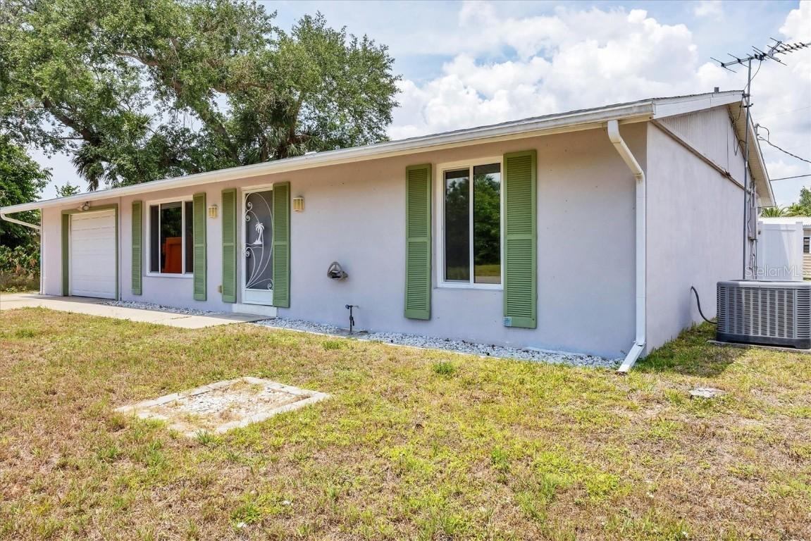 18348 Yale Ave., Port Charlotte, FL 33948