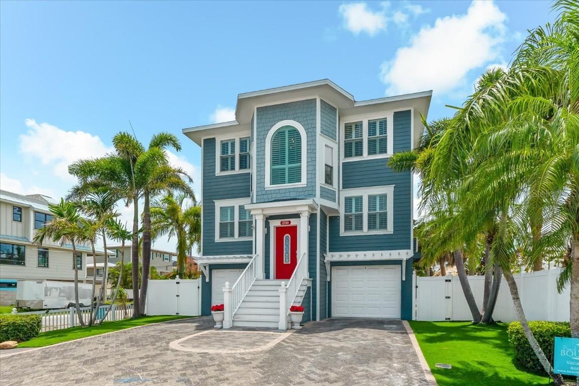 2300 Avenue B, Bradenton Beach, FL 34217