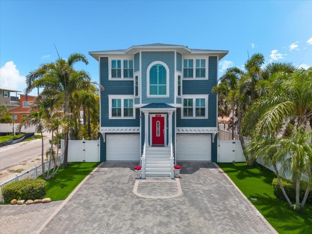 2300 Avenue B, Bradenton Beach, FL 34217