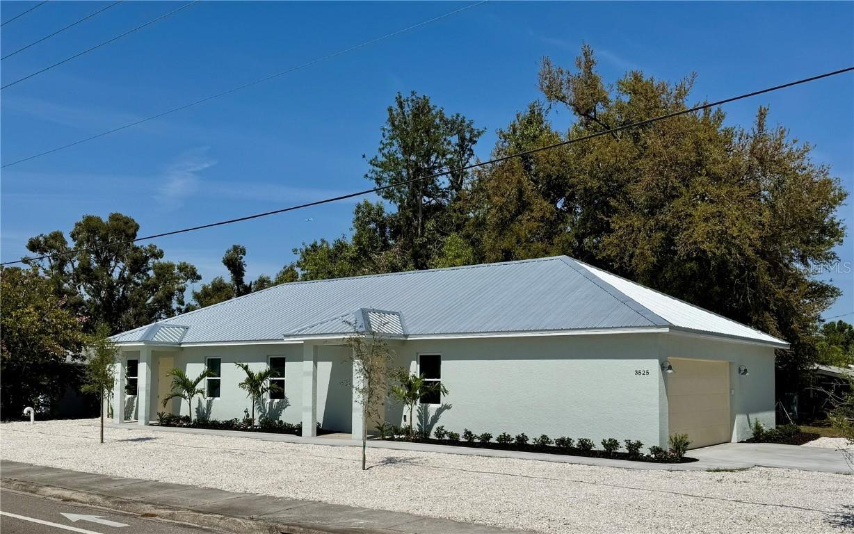 3525 Mcintosh Rd., Sarasota, FL 34232