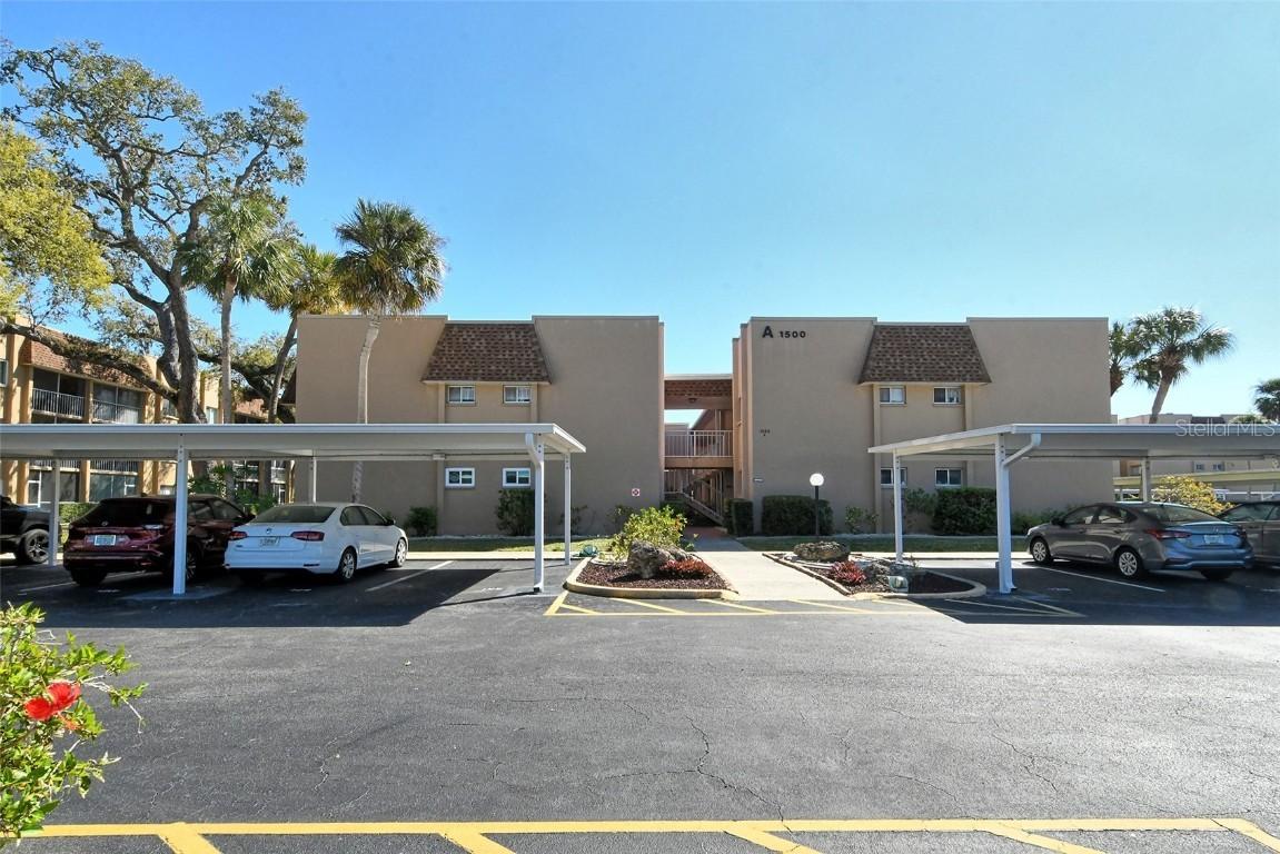 1500 Glen Oaks Dr. #206, Sarasota, FL 34232