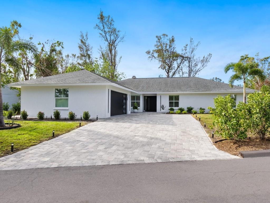 749 Tropical Cir., Sarasota, FL 34242