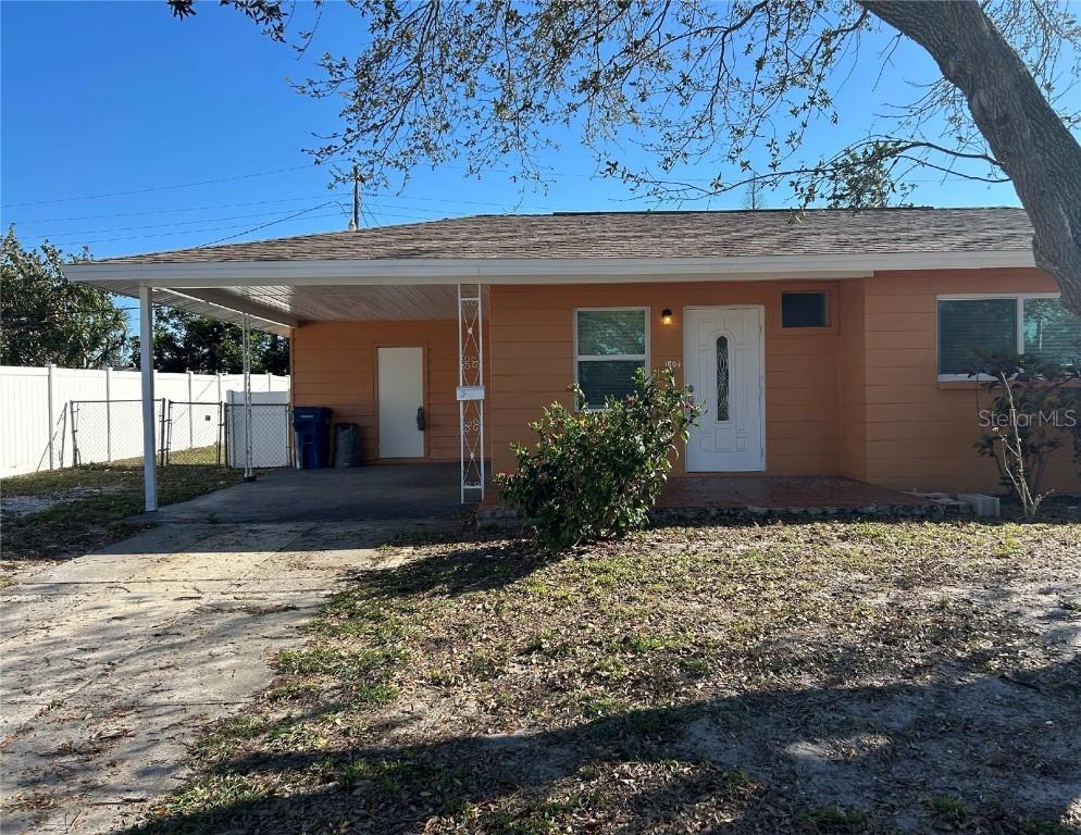 1804 Bayshore Gardens Pkwy., Bradenton, FL 34207