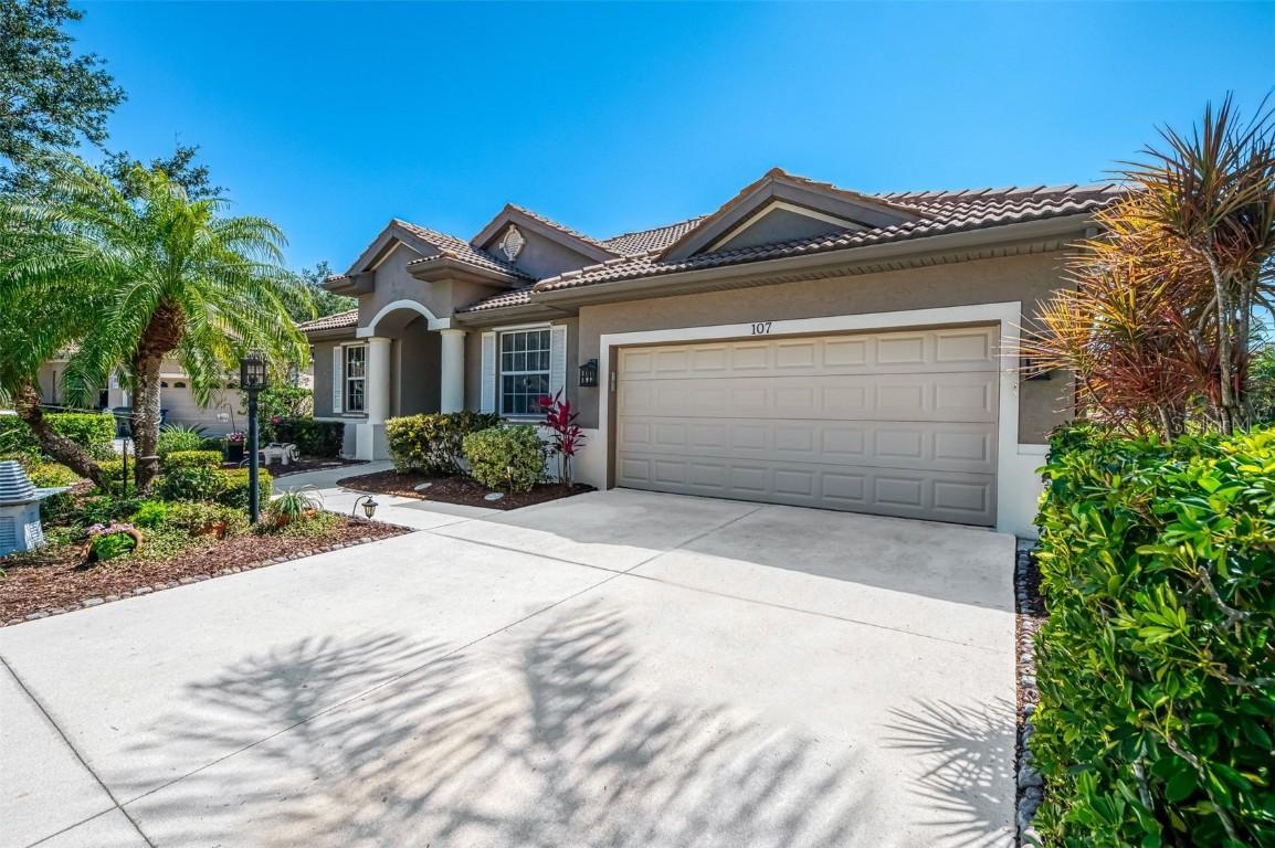 107 Wayforest Dr., Venice, FL 34292
