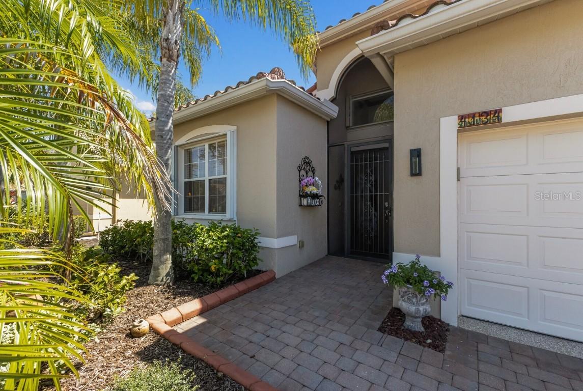 4134 63rd Ter., Sarasota, FL 34243