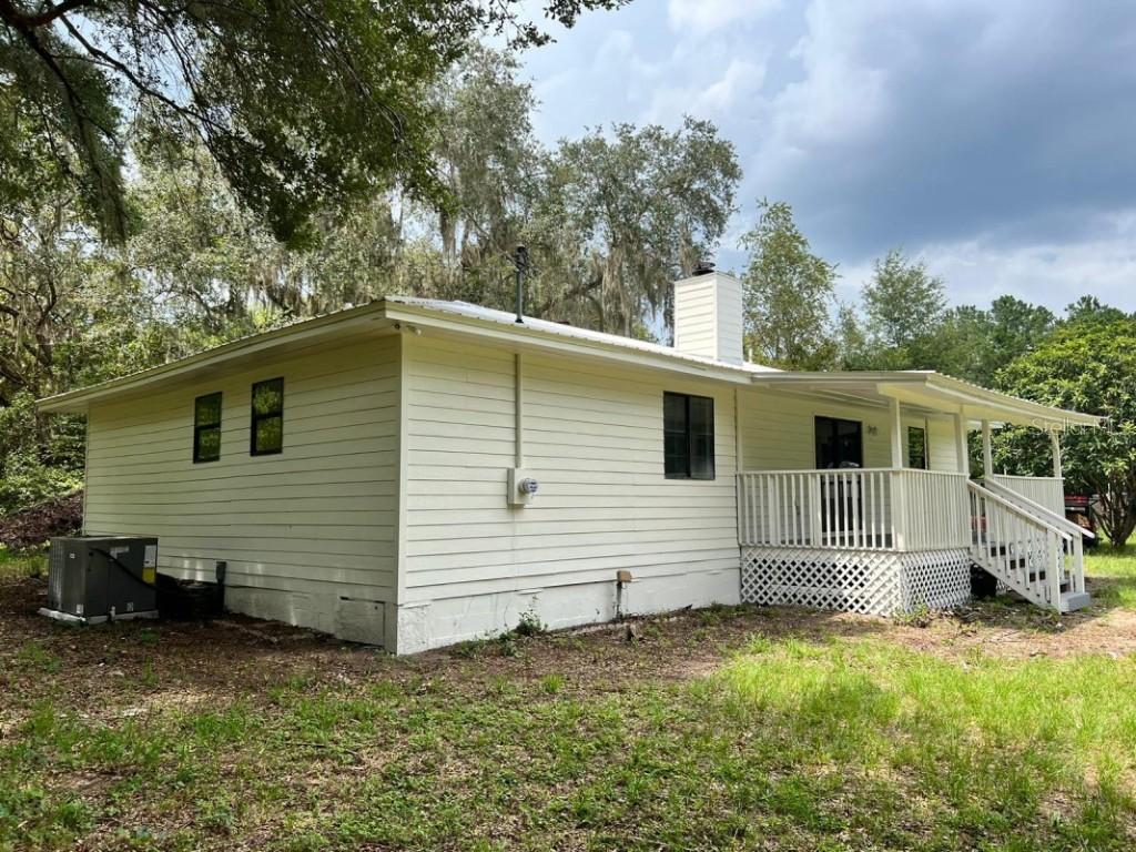 10015 SE 225th Dr., Hawthorne, FL 32640