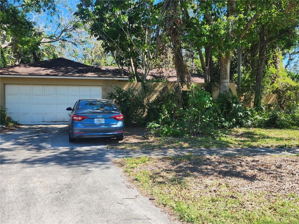 1862 Orangewood Ln., Sarasota, FL 34232