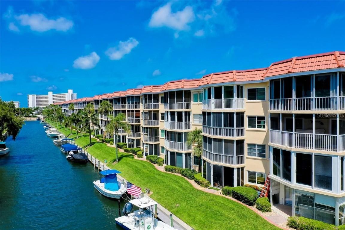 1250 N Portofino Dr. #203, Sarasota, FL 34242