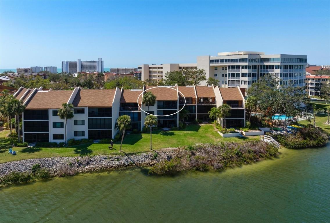 1900 Cove Ii Pl. #133, Sarasota, FL 34242