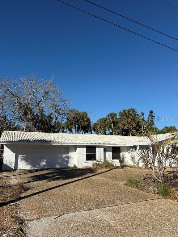 782 Birdsong Ln., Sarasota, FL 34242