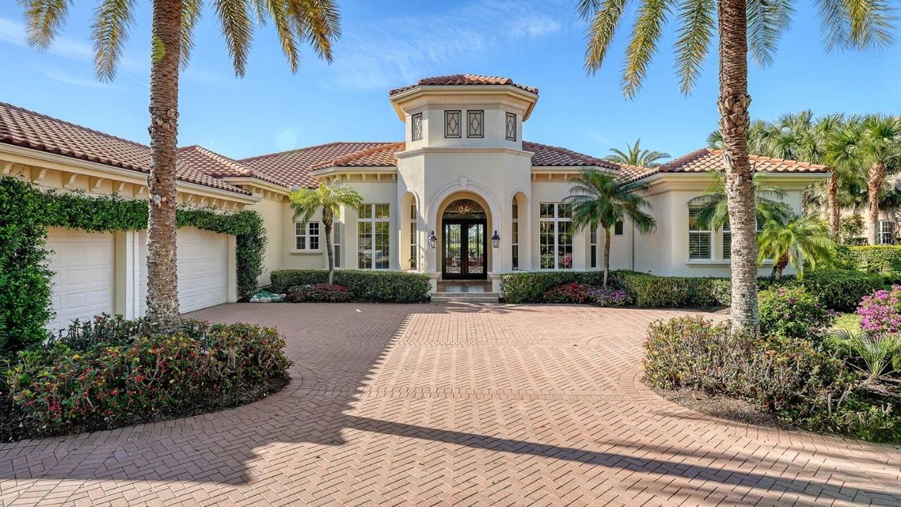 3153 Founders Club Dr., Sarasota, FL 34240