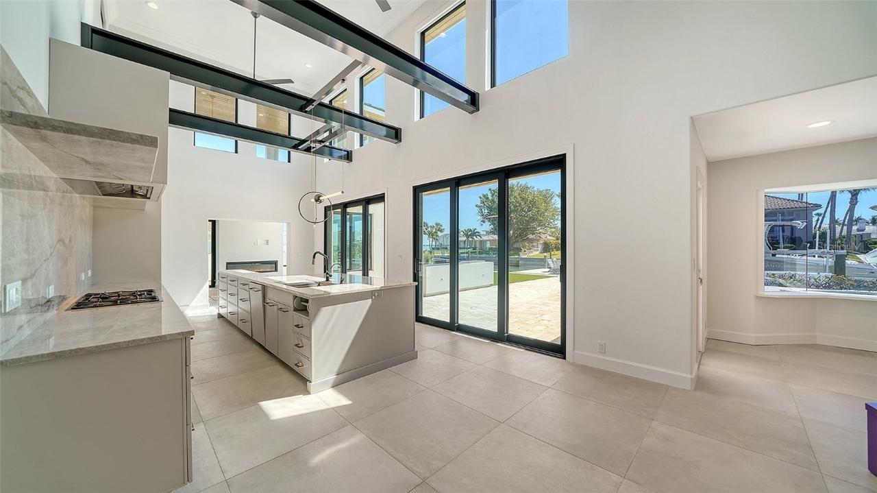 560 Schooner Ln., Longboat Key, FL 34228