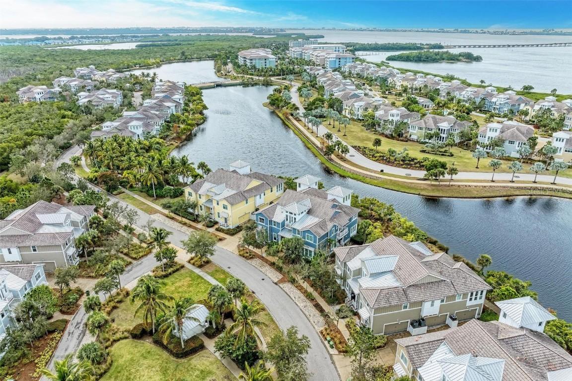 282 Sapphire Lake Drive Dr. #201, Bradenton, FL 34209