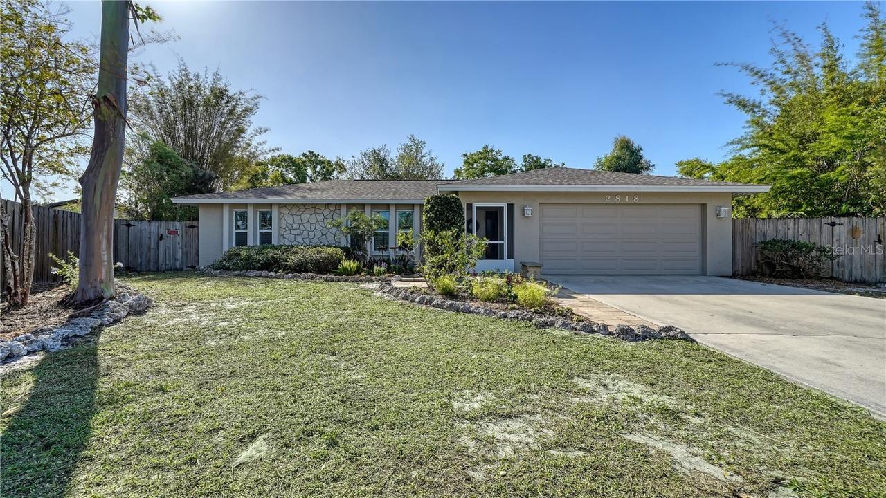 2818 Indianwood Way, Sarasota, FL 34232