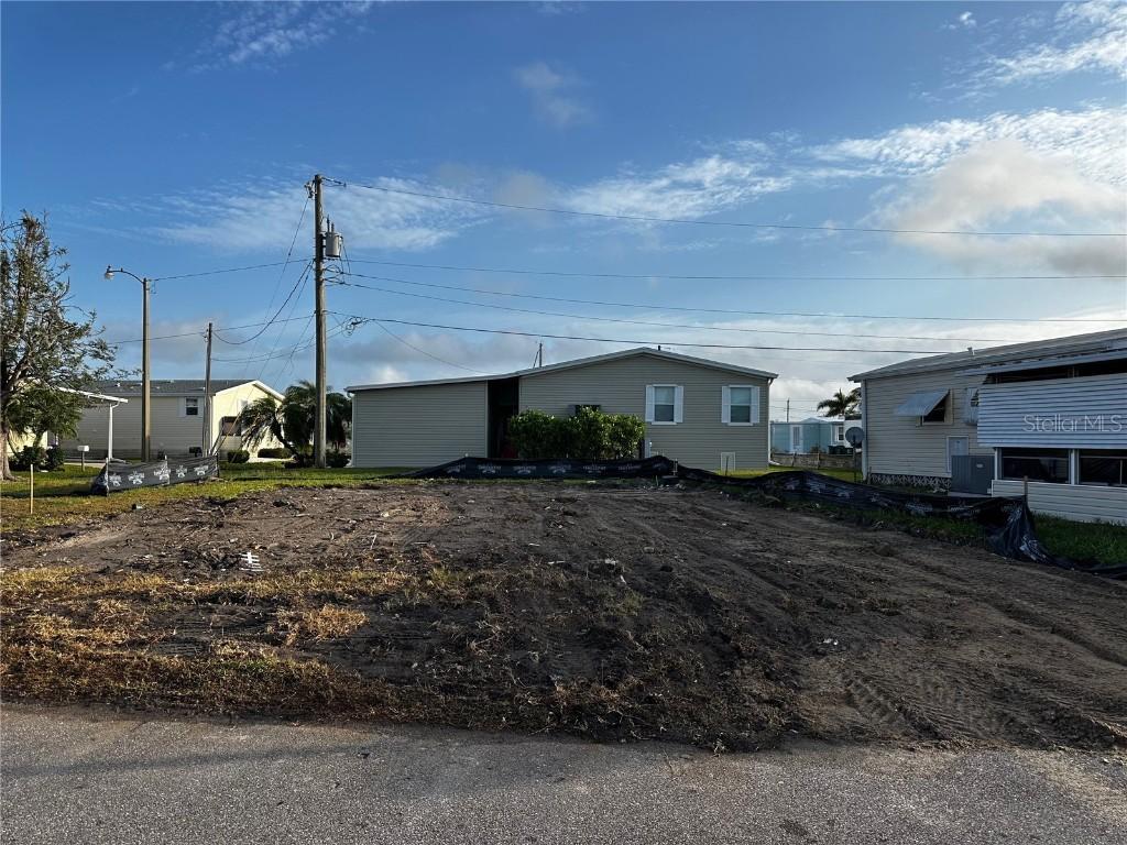 269 Jamaica Dr., Palmetto, FL 34221
