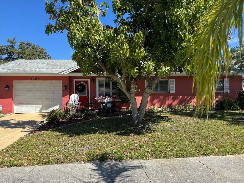 2927 Valley Forge St., Sarasota, FL 34231