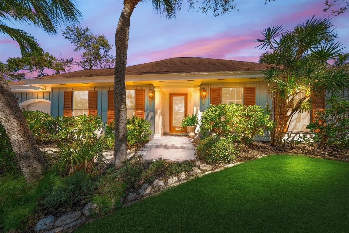 700 Tropical Cir., Sarasota, FL 34242