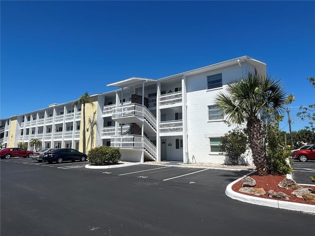 1633 Leisure Dr. #M-37, Bradenton, FL 34207