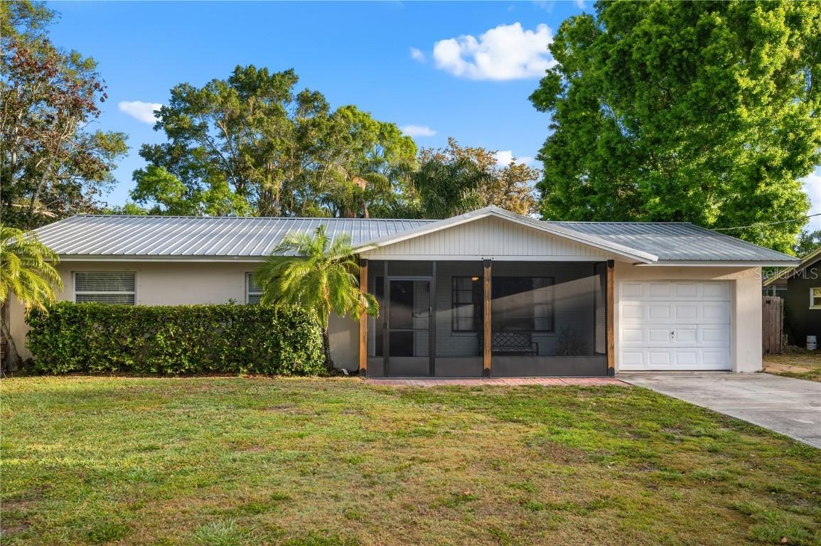 2525 Arapaho St., Sarasota, FL 34231