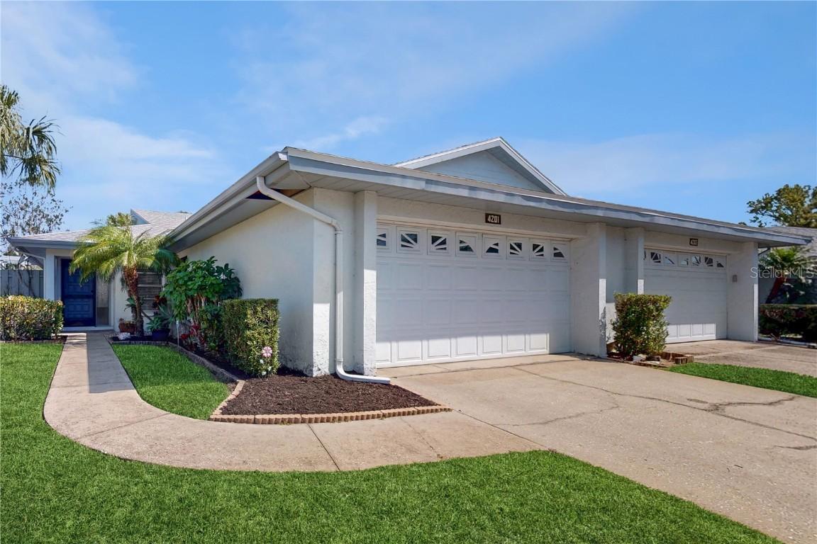 4201 Center Gate Ln. #1, Sarasota, FL 34233